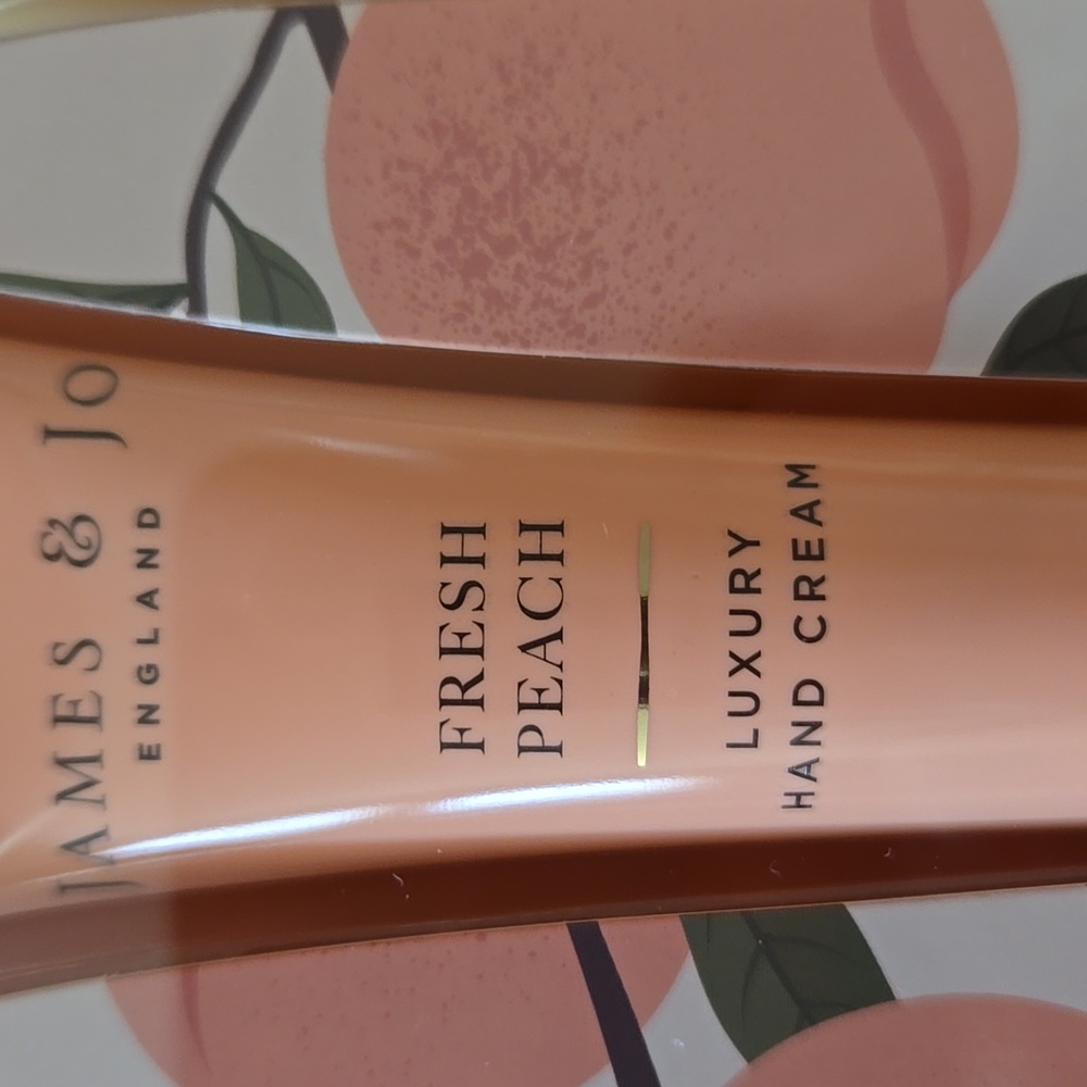 James & Jo Luxury Hand Cream Trio In Peach - Picture 4 of 7